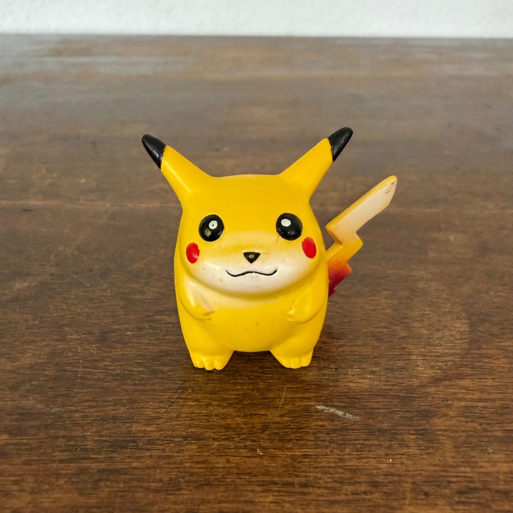 Pikachu Mini Action Figure Vinyl PVC Pencil Topper Pokémon 1999 Nintendo 90s - Picture 2 of 6